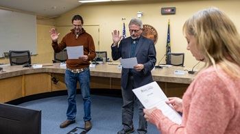 Newly elected officials sworn in 